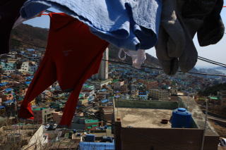 生活の場の隣で